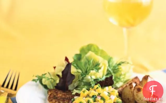 Pargo de Cola Amarilla Ennegrecida con Salsa de Mango