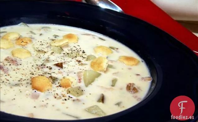 Sopa de Almejas Fácil de Nueva Inglaterra