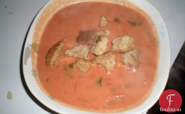 Sopa De Tomate Con Croutones De Ajo
