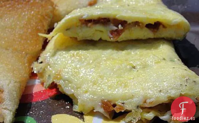 Tortilla con Tocino y Queso Parmesano