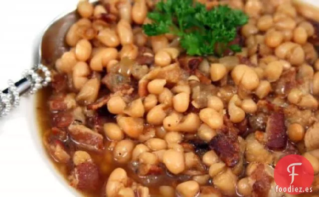 Sopa de Frijoles Blancos y Tocino