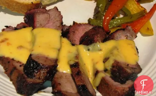 Bistec Mexicano Con Especias Y Salsa De Chipotle Con Queso