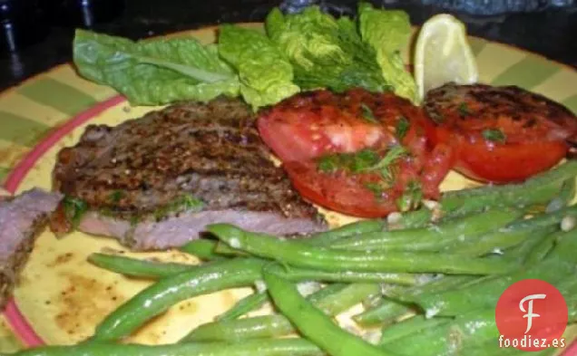 Filetes de Tiras de Nueva York Marinados A La Parrilla
