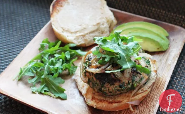 Hamburguesas de Pavo Rellenas de Hierbas con Queso Cheddar