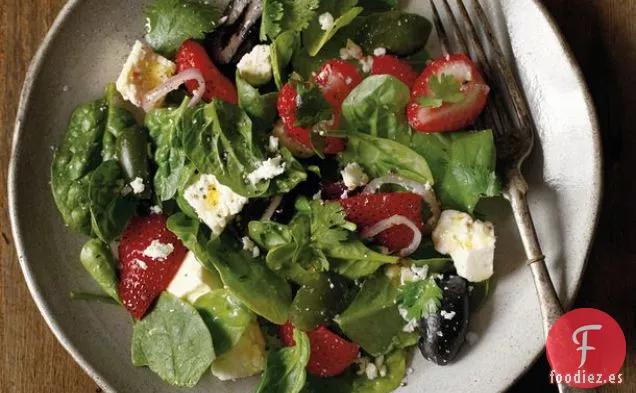 Queso Feta en Escabeche con Aceitunas Cerignola y Fresas de ' Di Bruno Bros. House of Cheese