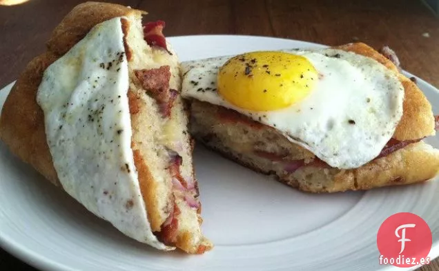 Queso Asado de Arce con Tocino de Zeke de ' Di Bruno Bros. House of Cheese