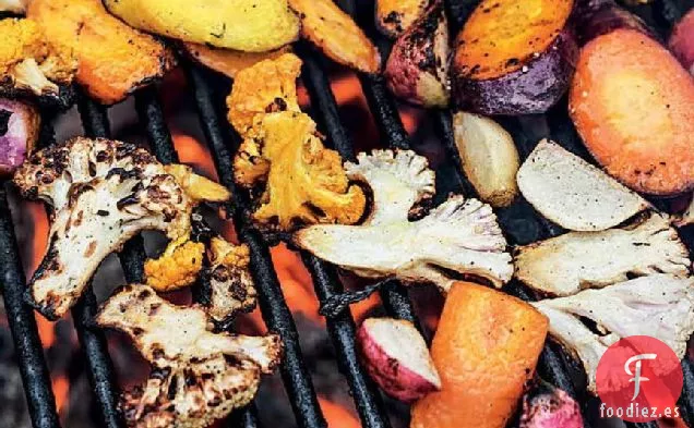 Ensalada De Verduras A La Parrilla Con Vinagreta De Mantequilla Marrón