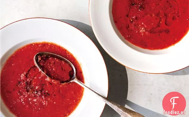 Sopa Fría de Tomate y Frutas de Hueso