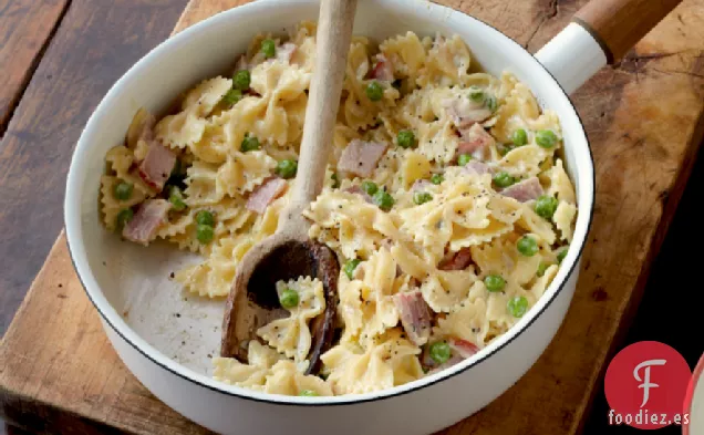 Farfalle Con Gorgonzola, Jamón Y Guisantes