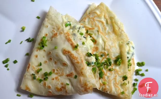 Crepes con Huevos Revueltos de Hierbas y Queso de Cabra