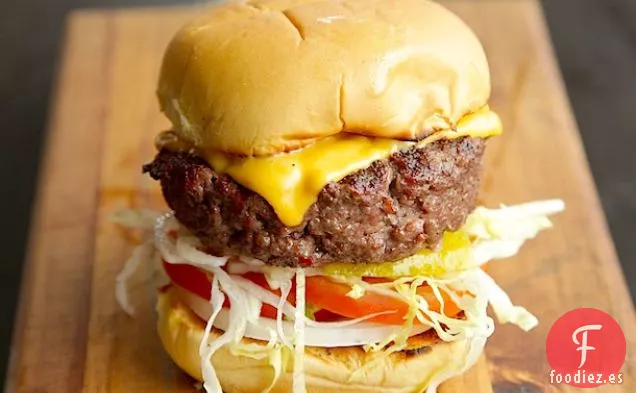 Hamburguesas con Queso a la Parrilla, Espesas y Jugosas, hechas en Casa