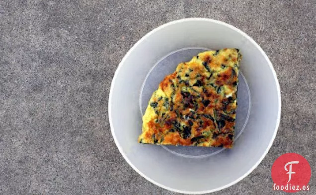Frittata De Col Rizada Y Queso Cheddar