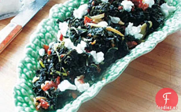 Col Rizada Estofada Con Ajo Con Tomates Secados Al Sol