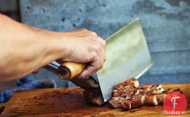 Chuletas de Cerdo a la Parrilla con Adobo de Limoncillo Dulce