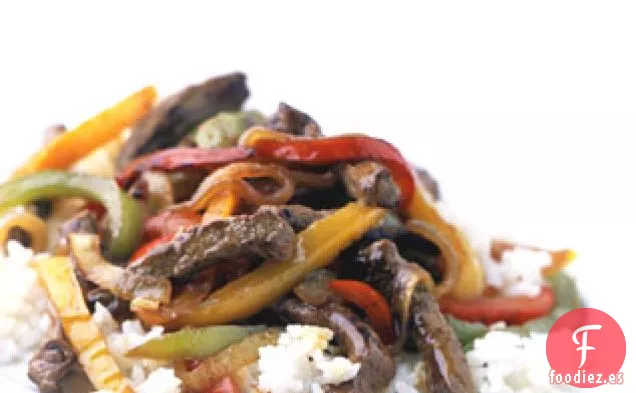 Bistec de Pimienta Mixta con Cebolla