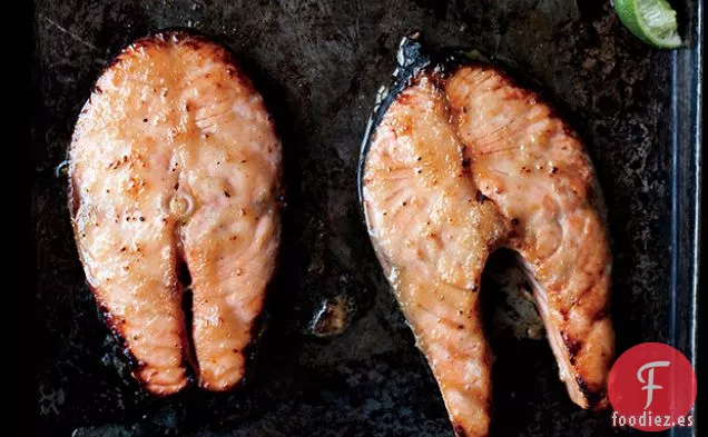 Filetes de Salmón Glaseados con Miso