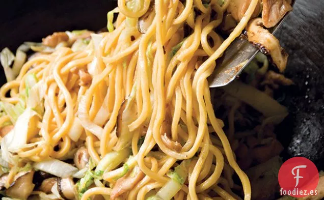 Pollo Lo Mein con Champiñones de Jengibre