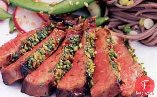 Filetes de Estilo Coreano a la Parrilla con Salsa Picante de Cilantro