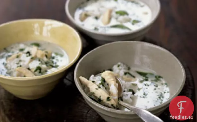 Sopa de Pollo y Arroz al Estilo Tailandés