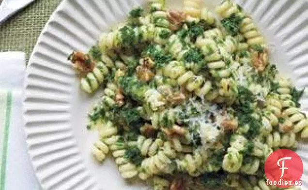 Pasta Con Col Rizada Y Pesto De Nuez