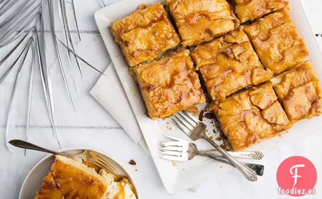 Pastel de Ron de Piña Puertorriqueña