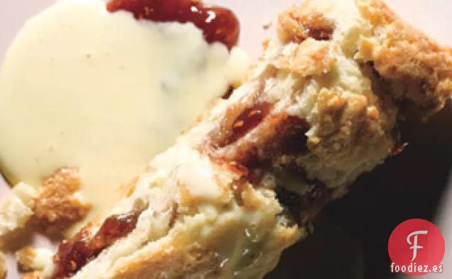 Mermelada de Ruibarbo y Frambuesa Roly-Poly con Salsa Natillas de Vainilla