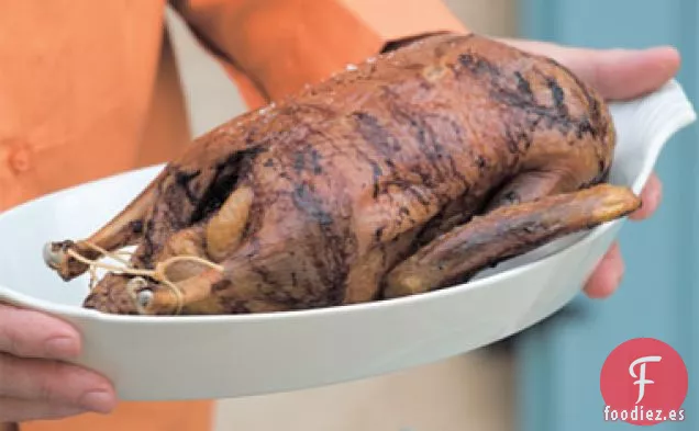 Pato Asado Crujiente con Aceitunas