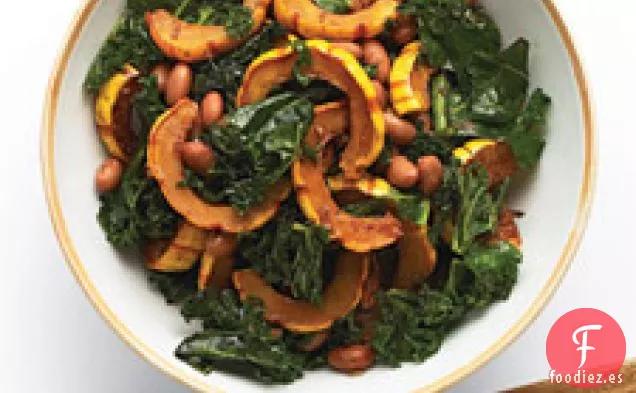 Ensalada De Calabaza Delicata Con Col Rizada Y Frijoles Rojos