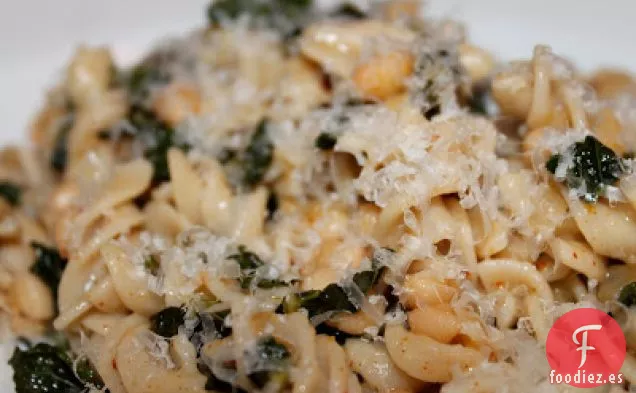 Pasta De Col Rizada y Frijoles Blancos Con Pimentón Ahumado