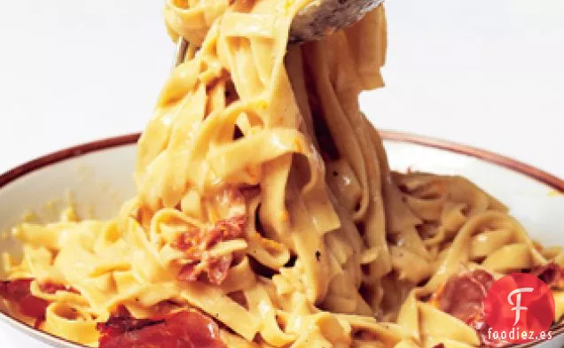 Tagliatelle con Jamón y Naranja