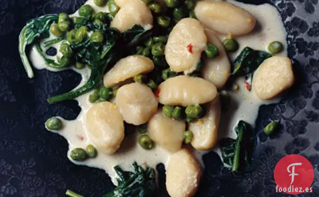 Ñoquis de Limón con Espinacas y Guisantes