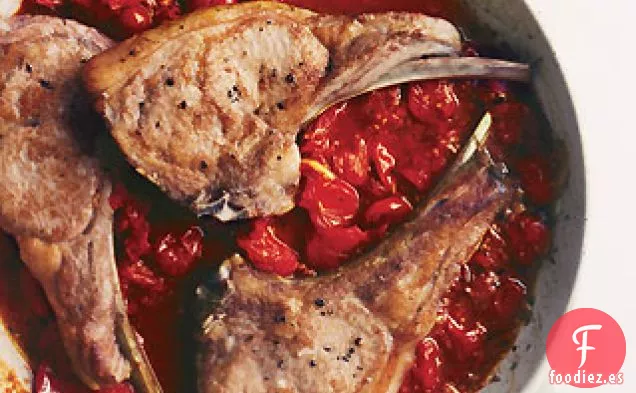 Chuletas de Ternera con Orzo de Azafrán y Salsa de Tomate