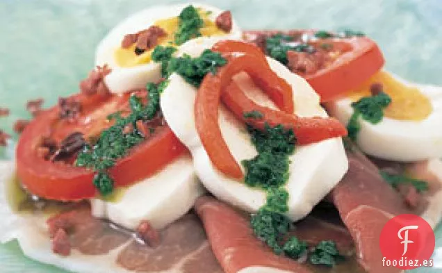 Ensalada de Antipasto con Aderezo de Albahaca