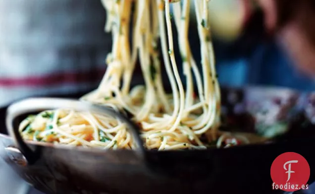 Spaghettini de Cangrejo Picante con Limón en Conserva