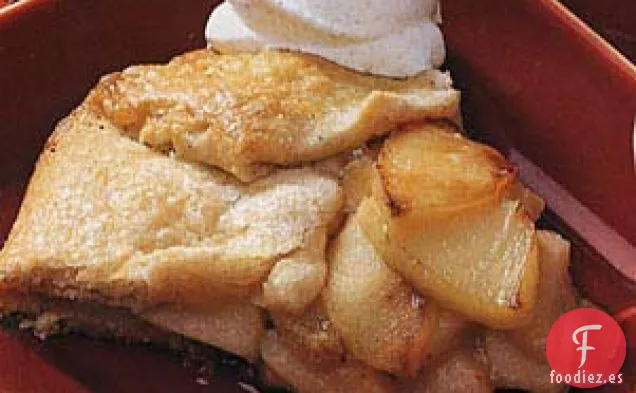 Crostata de Pera y Manzana con Crema Batida de Cinco Especias