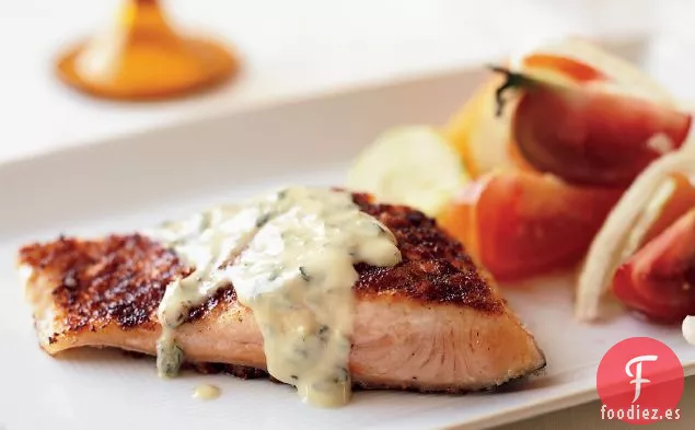 Pescado Marinado con Salsa de Salmoriglio