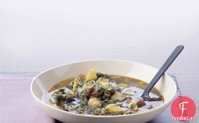 Sopa de Col Rizada y Garbanzos