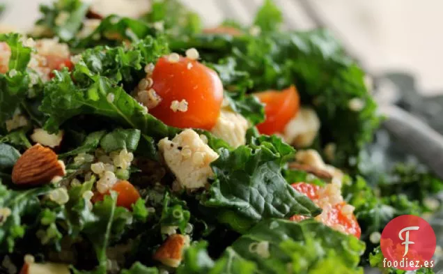 Ensalada De Col Rizada Con Quinua Y Pollo