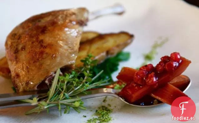 Pata De Pato Cocida A Fuego Lento Con Ruibarbo En Escabeche De Tamarindo Dulce