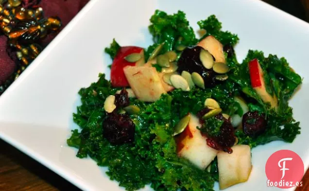 Ensalada De Col Rizada De Otoño Con Vinagreta De Arándanos