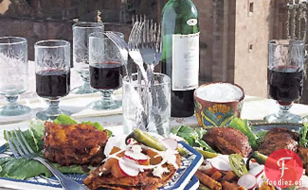 Enchiladas de Pollo, Patata y Zanahoria con Salsa de Chile Ancho-Guajillo