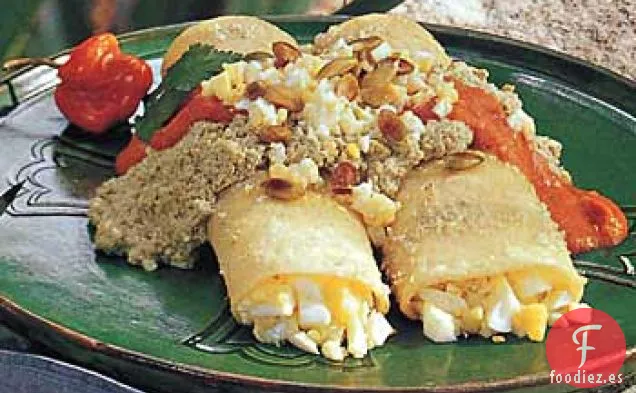 Tacos de Huevo con Semillas de Calabaza y Salsas de Tomate y Habanero