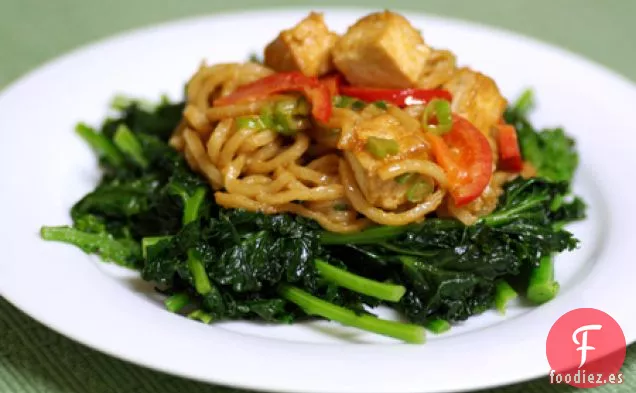 Mezcla de Fideos De Tofu Con Salsa De Cacahuete de Taylor