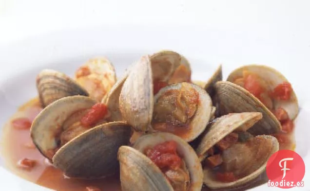 Almejas y Chorizo con Tomate y Ajo