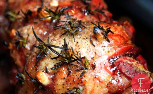 Cordero Asado Con Ajo Y Romero