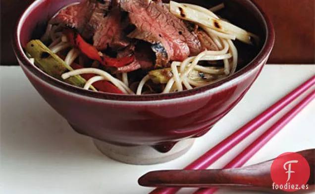 Carne de Res al estilo Tailandés con Fideos