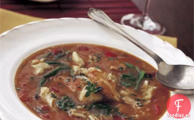 Sopa Picante de Cangrejo Cajún y Verduras