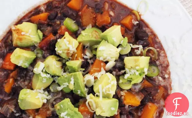 Chile Vegano de Frijoles Negros y Calabaza