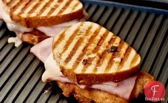 Un Panini De Pollo Cordon Bleu Que Simplemente Necesita Hacer