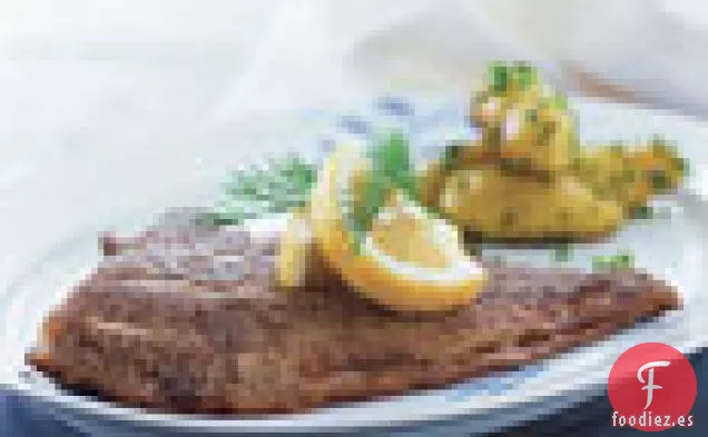 Platija frita con Patatas en Perejil